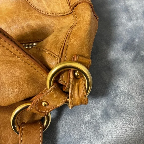 Marc Jacobs Tan Leather Hobo Bag with Gold Accents - Picture 12 of 16